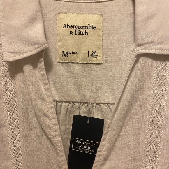 NWT Abercrombie & Fitch Button down top with crochet detail - Picture 2 of 3